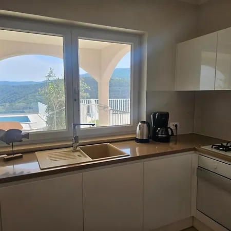 Ena * Labin (Istria)